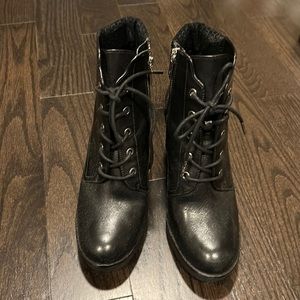Michael Kors Boots with laces and zippers